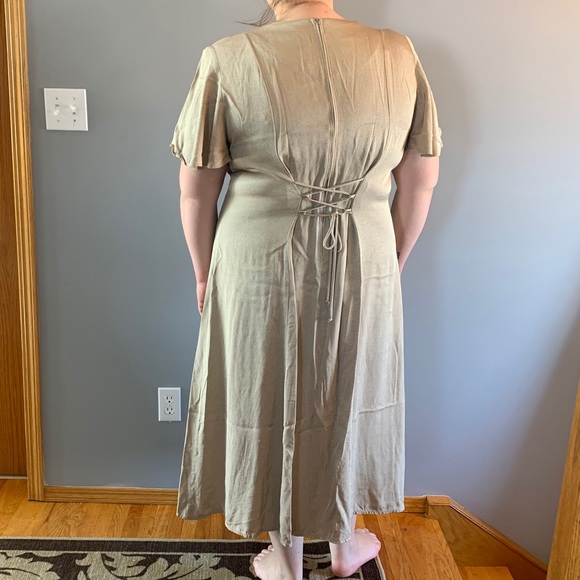 Champagne dress w/ damask insert ,18 - Picture 2 of 10